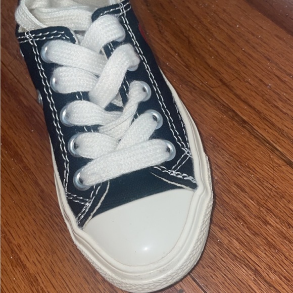 Converse - Picture 1 of 2